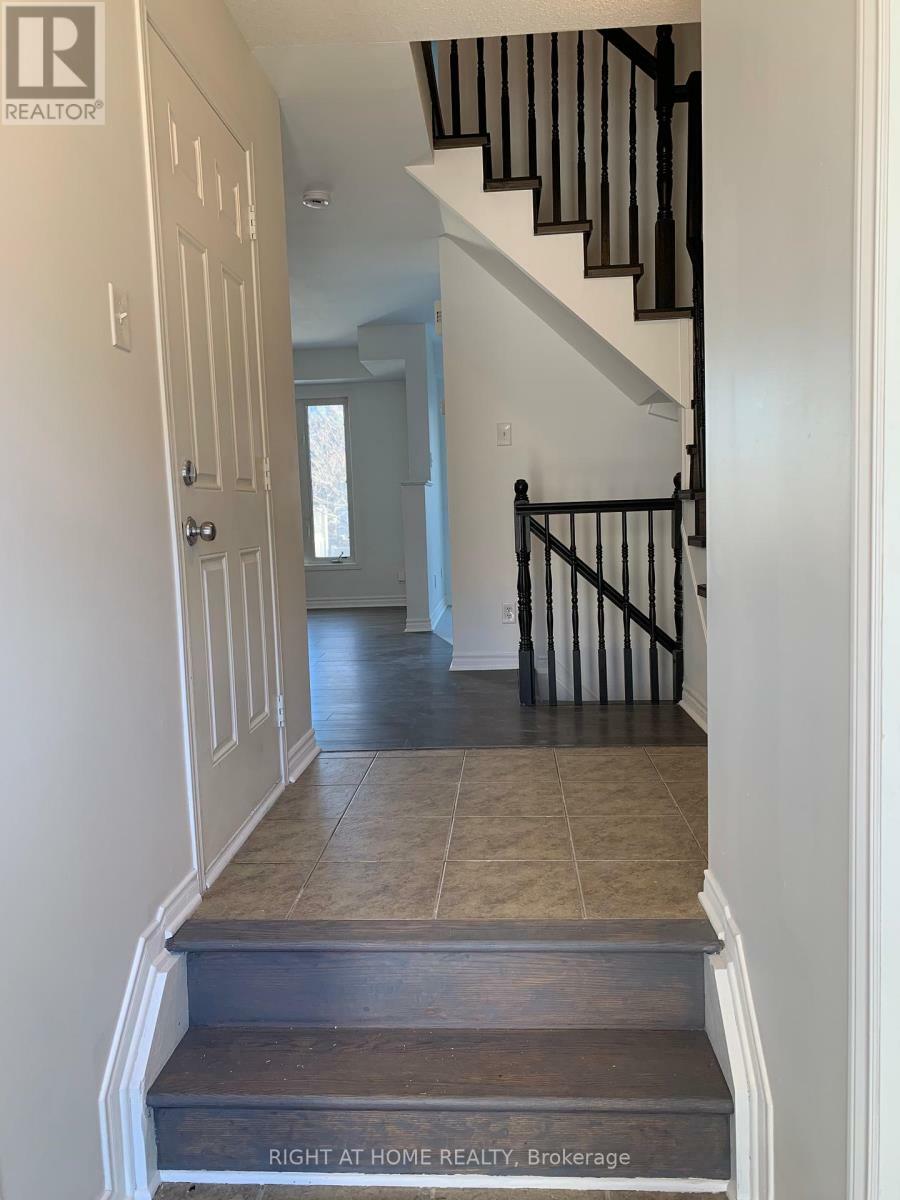 Property Photo: 96 Chesapeake Crescent ON K2J 0L3