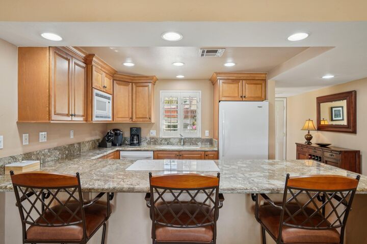 Property Photo: 40884 La Costa Circle E CA 92211