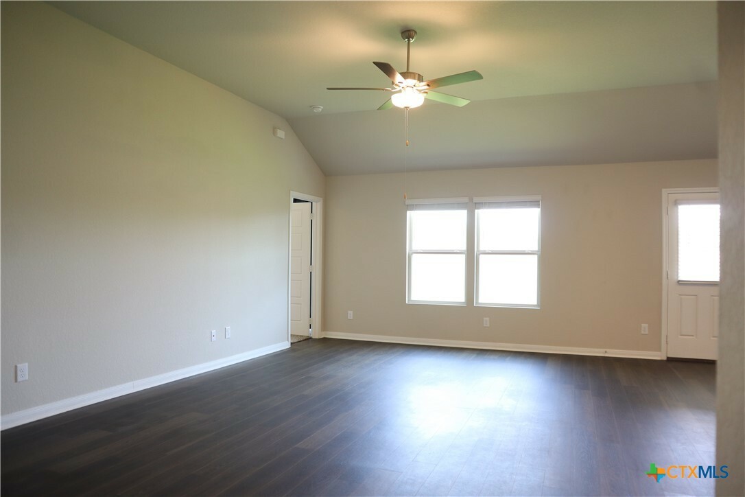 Property Photo: 637 Oleander Creek TX 78155