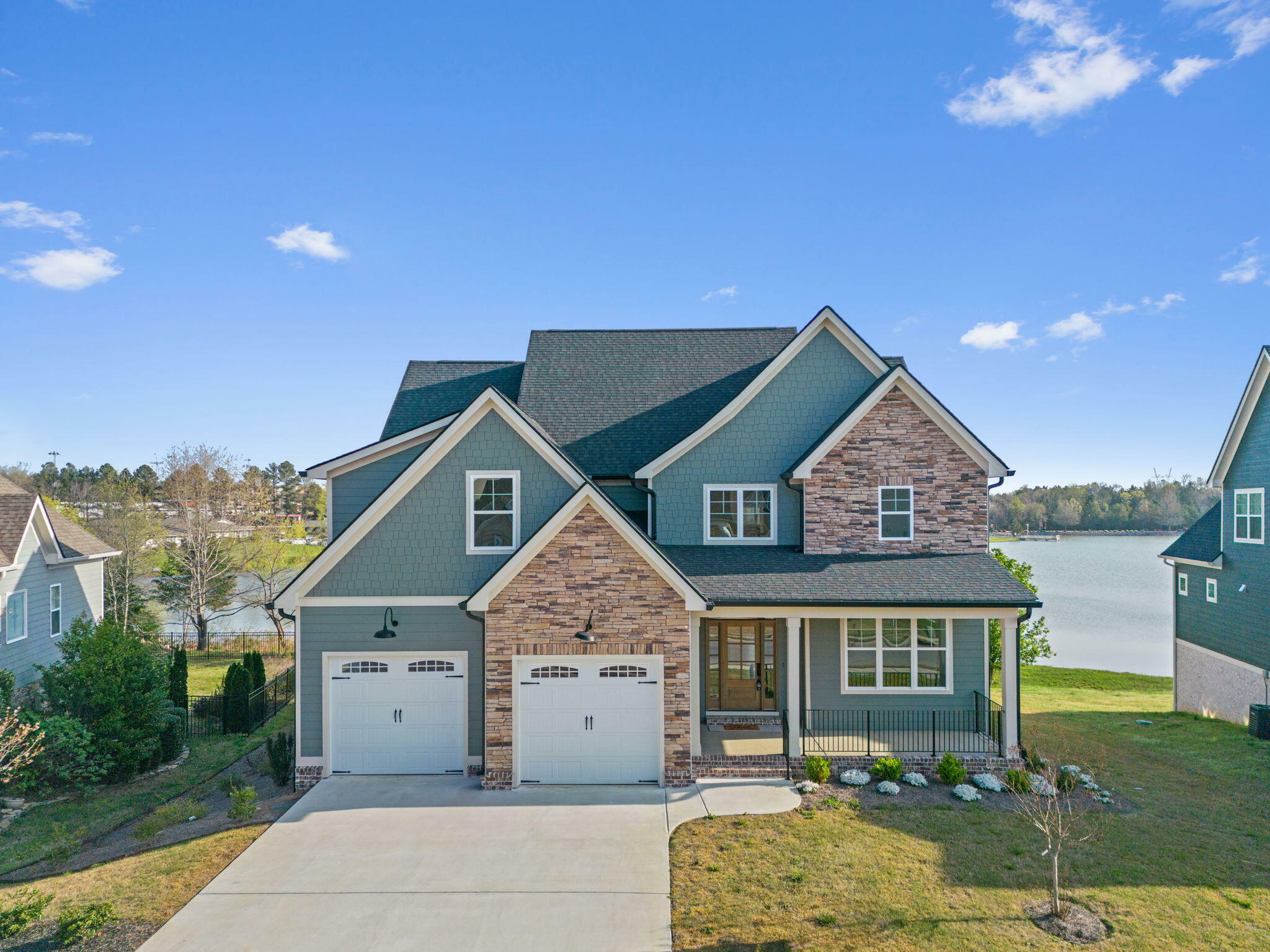 Property Photo: 490 Lakeshore Cove Drive GA 30742