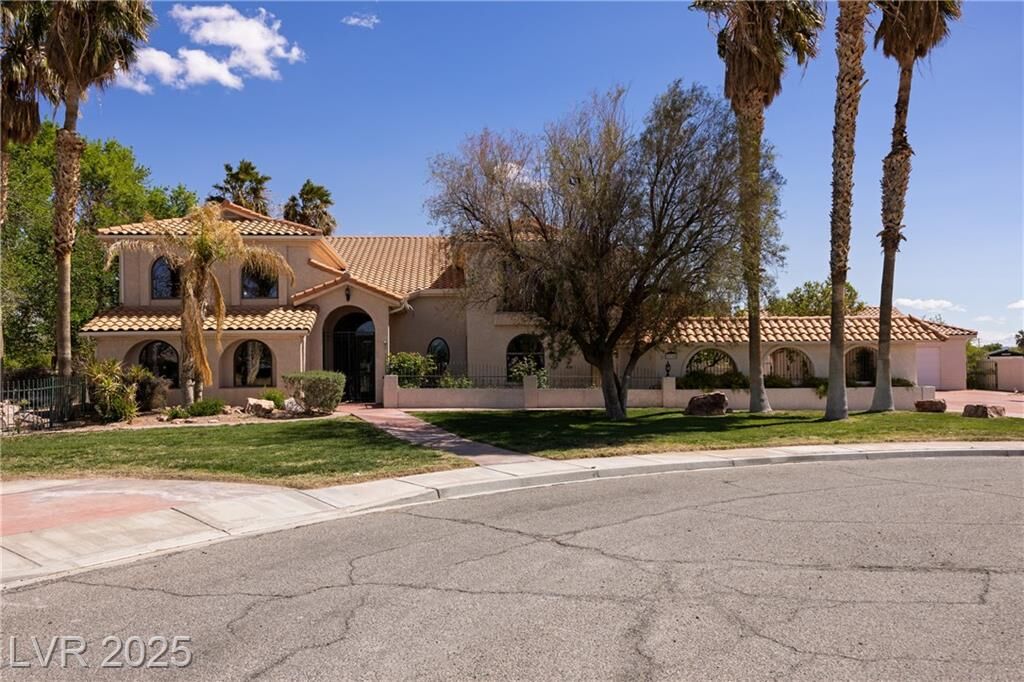 Property Photo:  3734 Mahalo Circle  NV 89021 