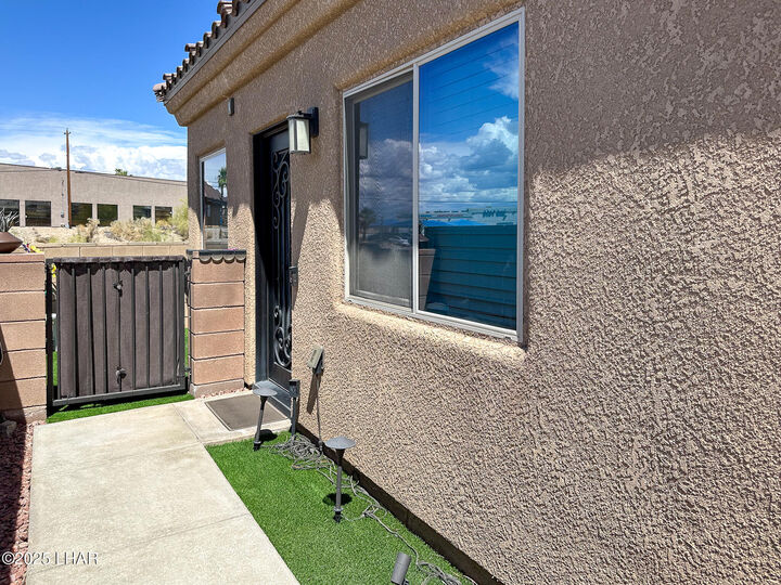 Property Photo:  490 Lake Havasu Ave B  AZ 86403 
