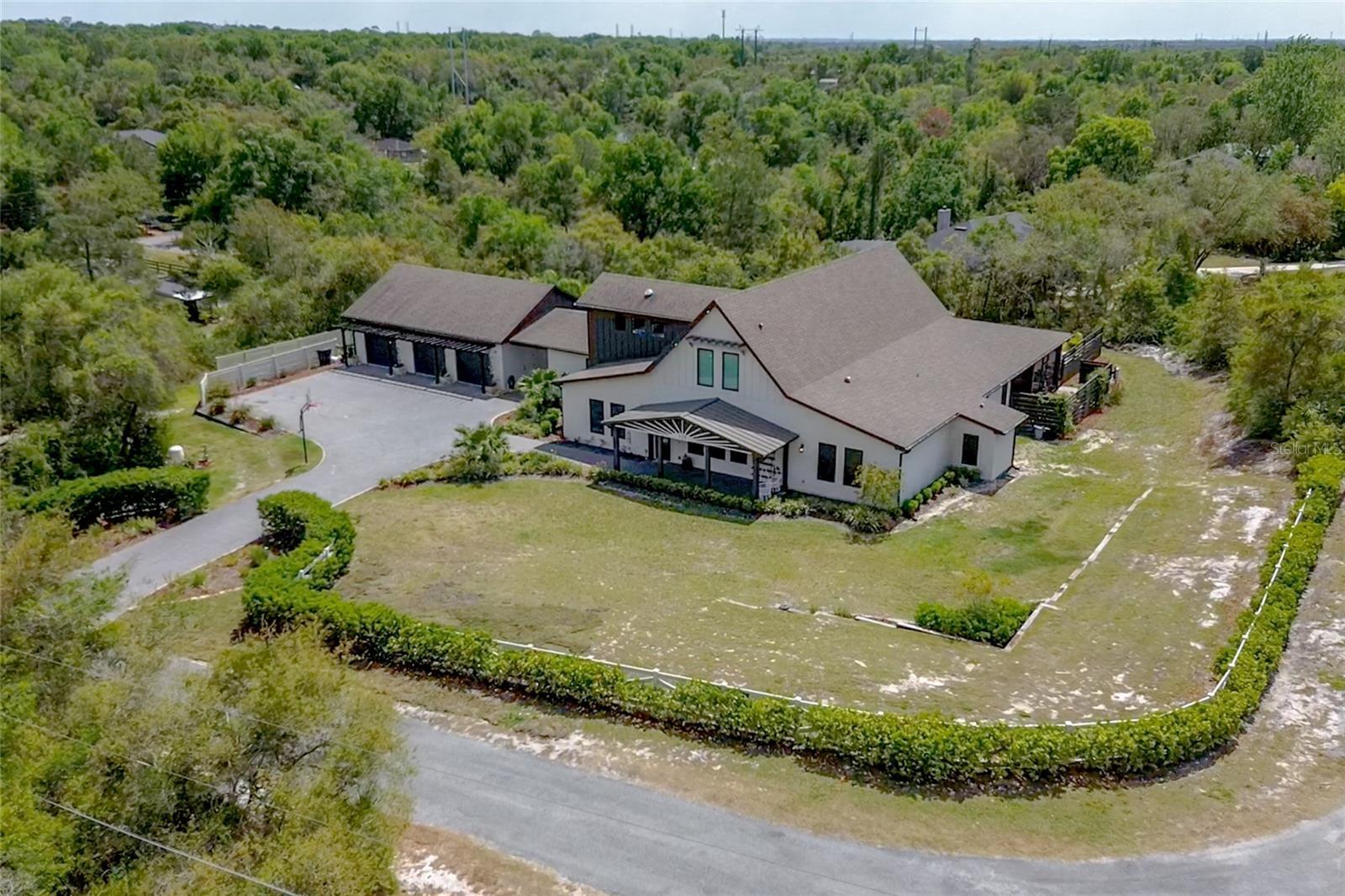 Property Photo: 125 Smyrna Drive FL 32713