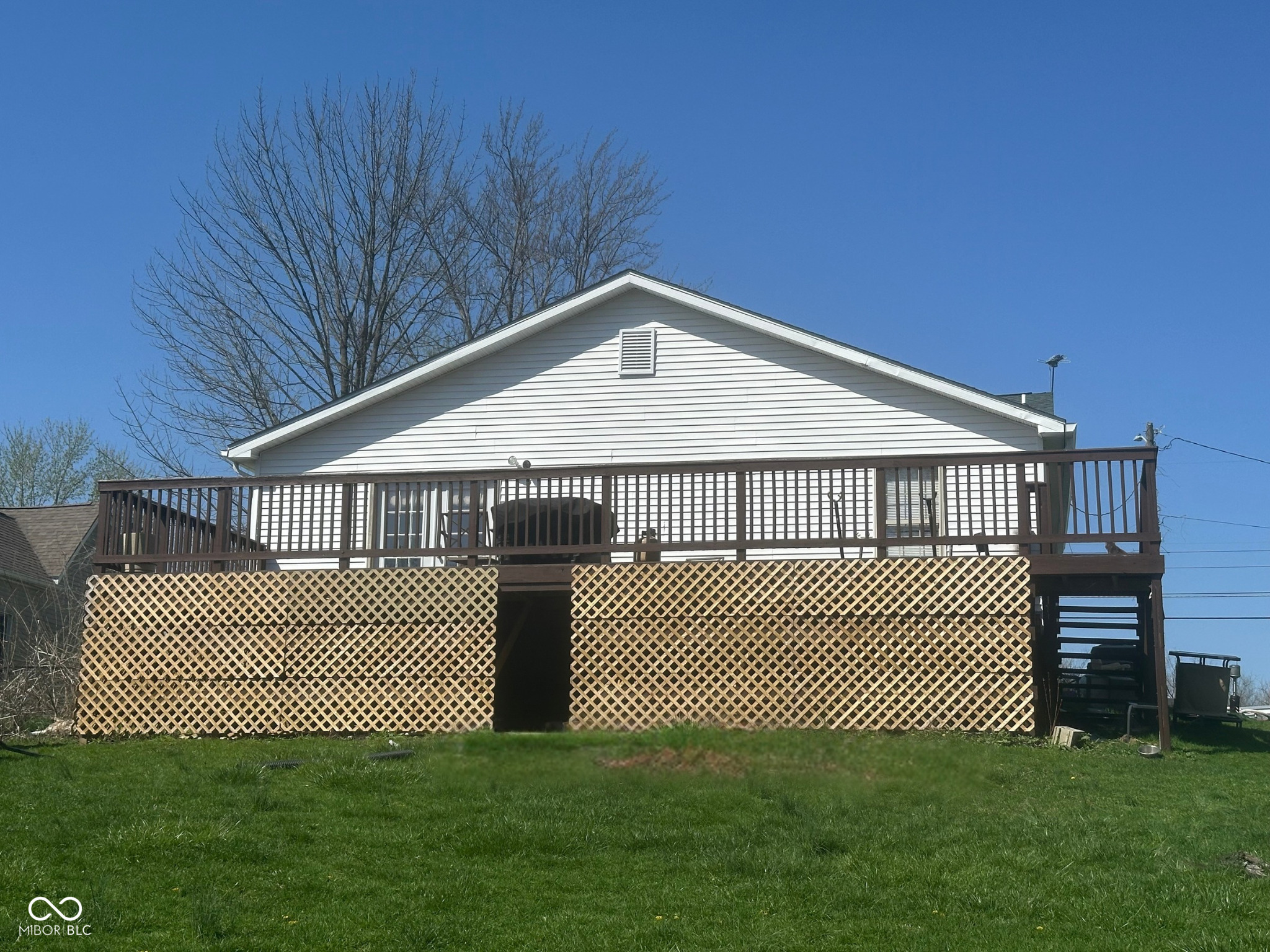 Property Photo:  9928 N County Road 200 E  IN 47834 