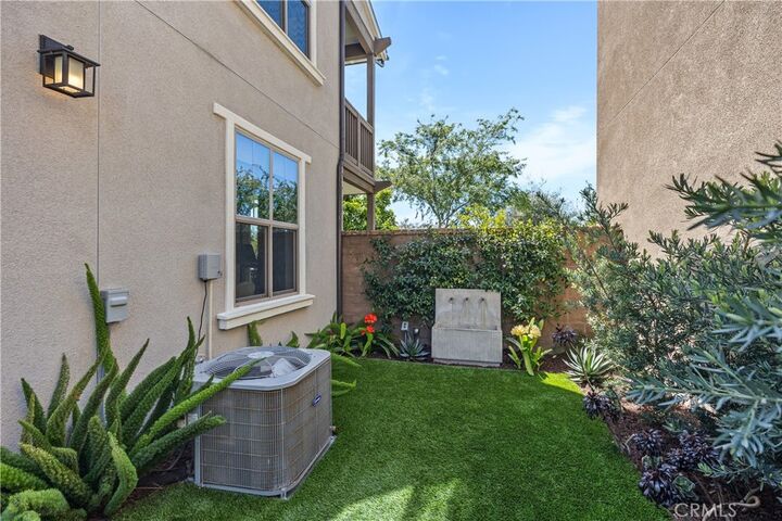 Property Photo:  15 Vasto Street  CA 92694 