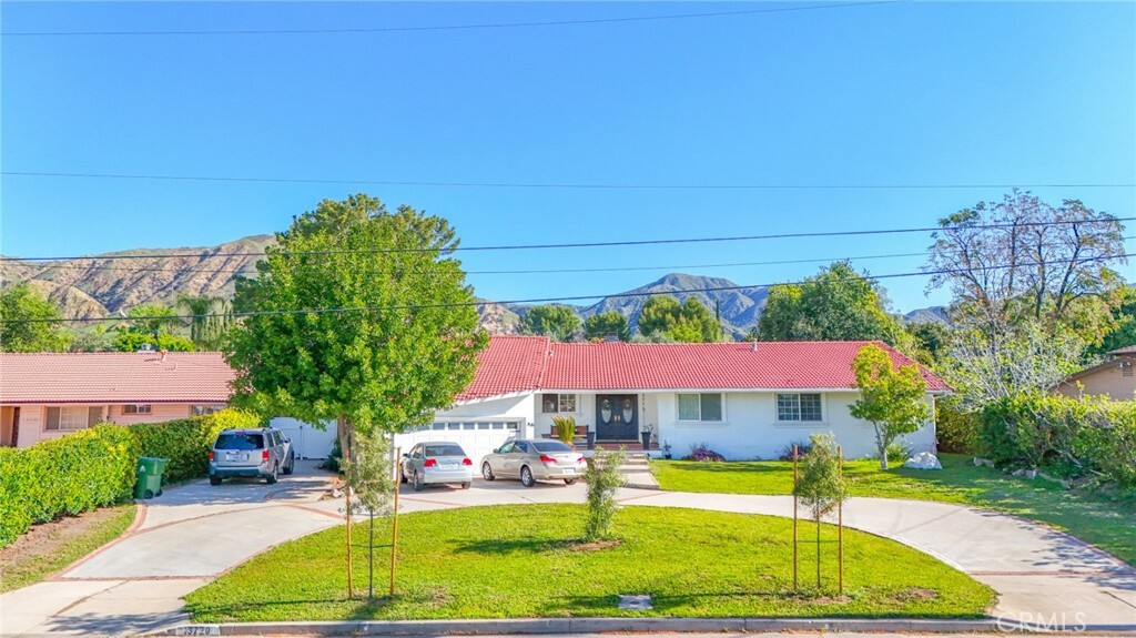 Property Photo: 13720 Woodcock Avenue CA 91342