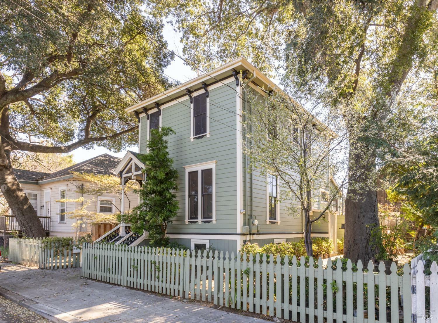 Property Photo: 1415 Earl Street CA 94559