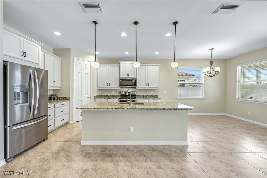 Property Photo: 2971 Sunset Pointe Circle FL 33914