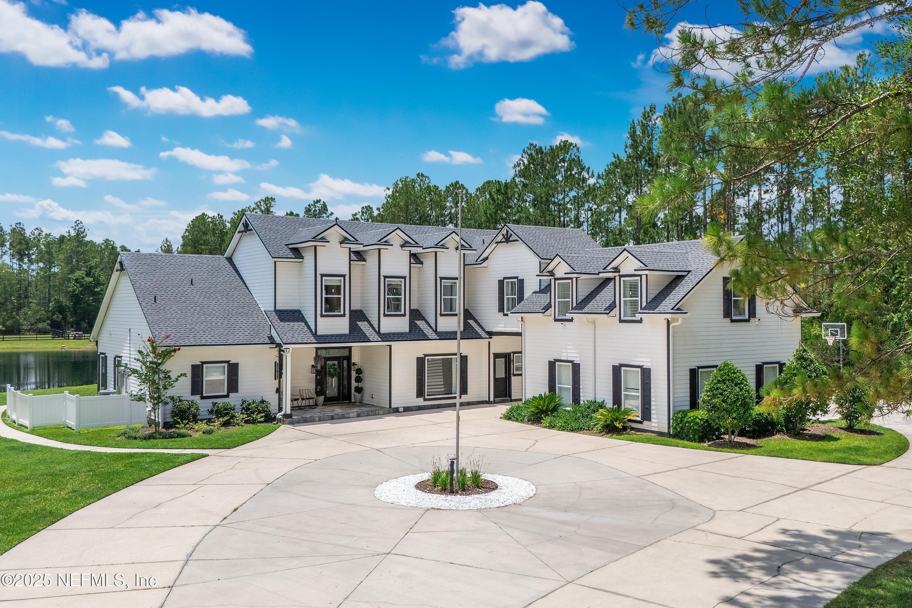 Property Photo:  201 Burghley Avenue  FL 32092 