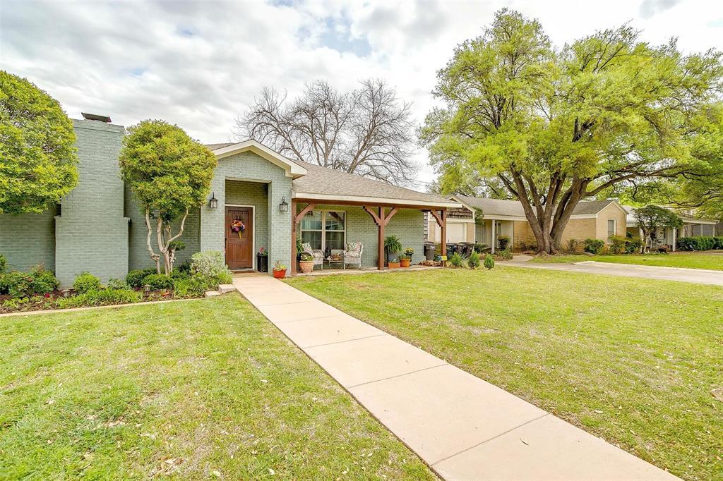 Property Photo: 3829 Carolyn Road TX 76109
