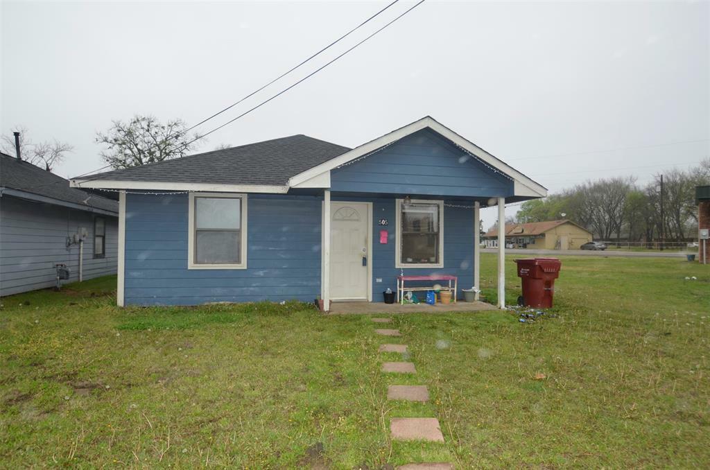 Property Photo: 505 15th Street TX 75446