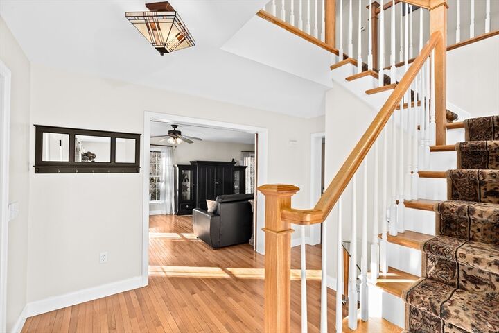 Property Photo:  5 Nottingham Way  MA 02702 