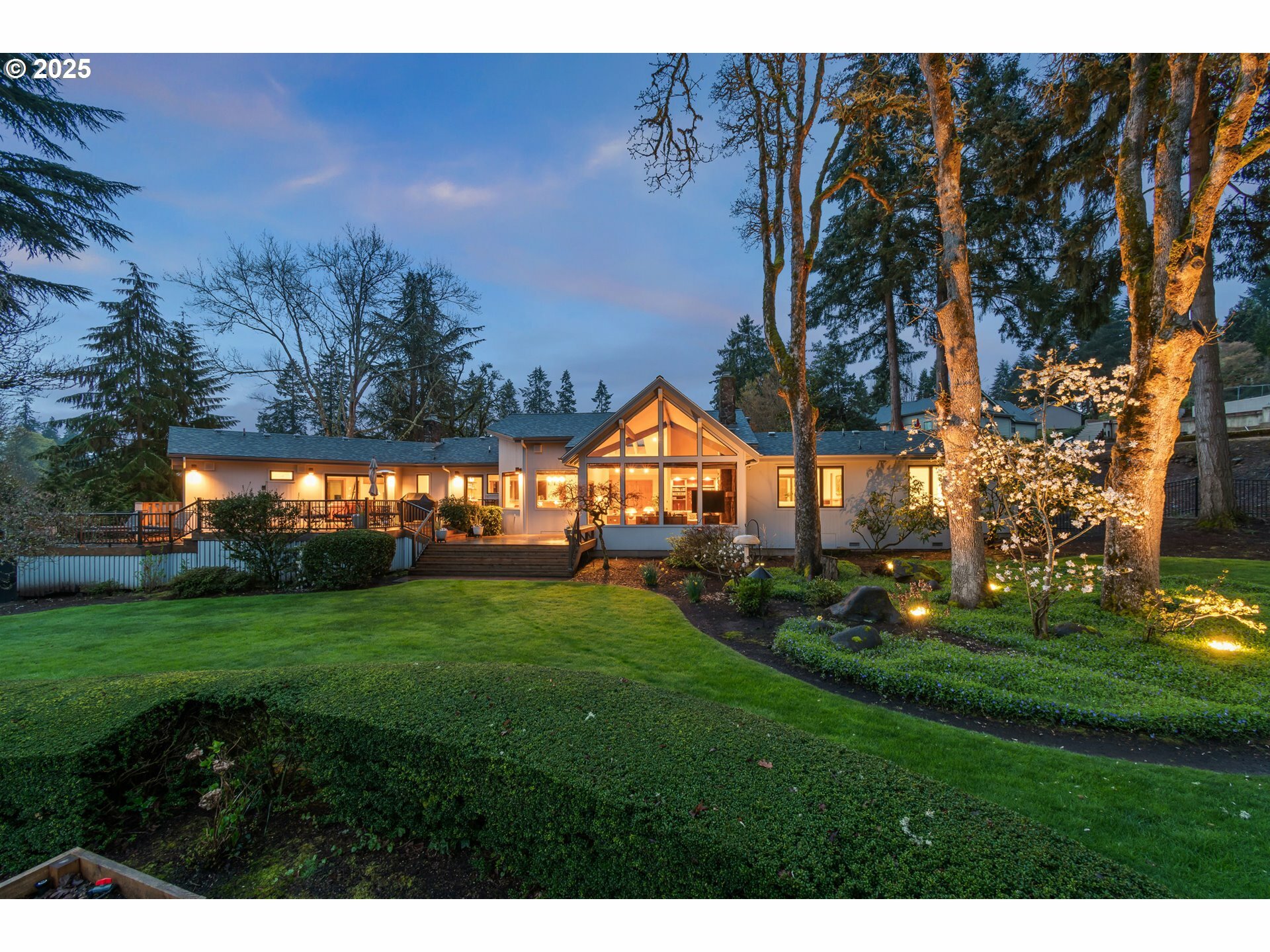 Property Photo: 602 Spyglass Dr OR 97401
