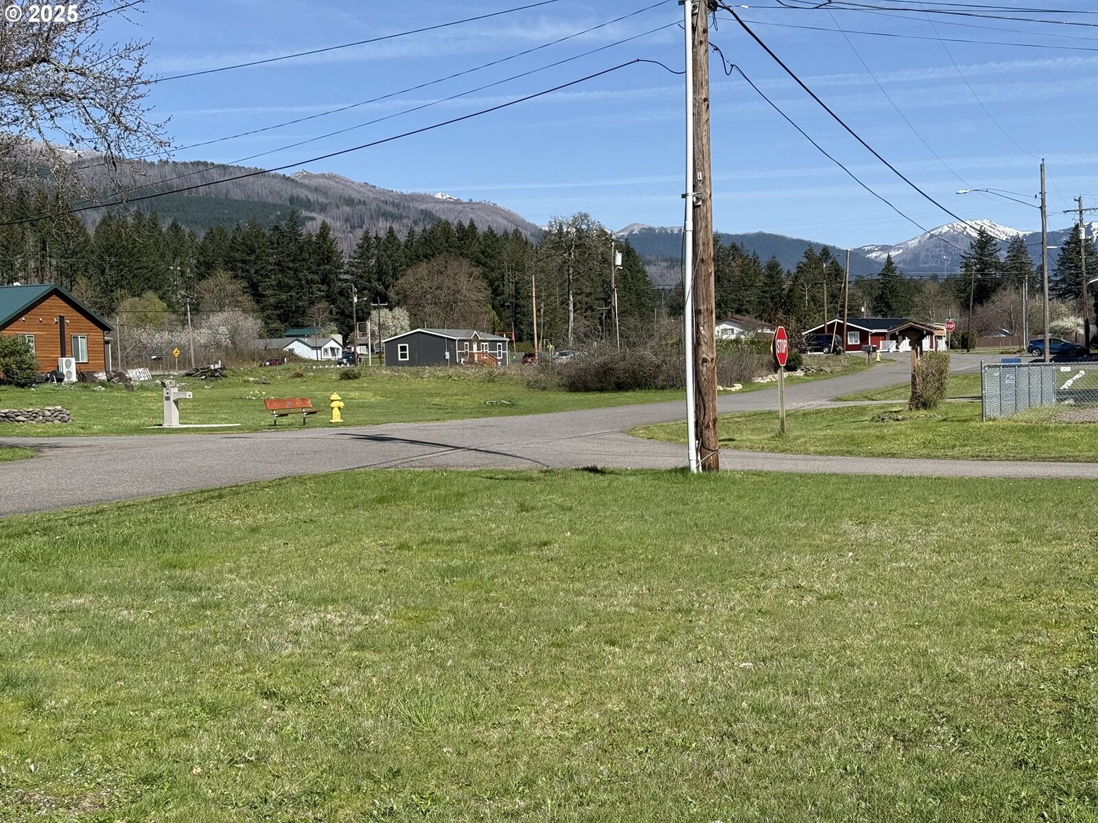 Property Photo:  124 Santiam St  OR 97346 