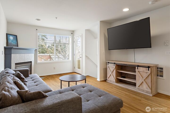 Property Photo:  12019  32nd Avenue NE B  WA 98125 