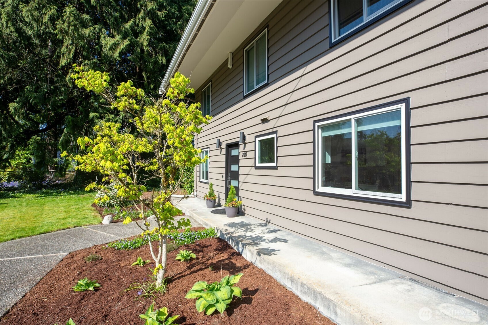 Property Photo: 9110 NE 179th Place WA 98011