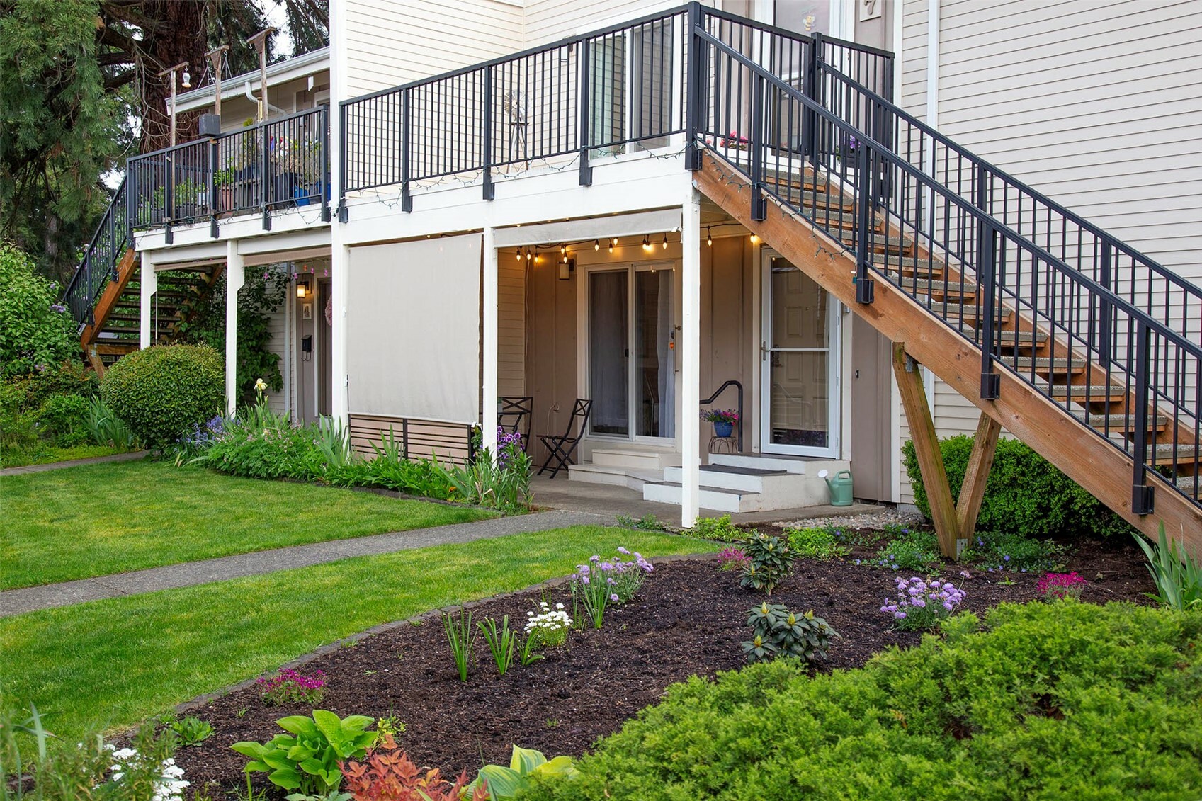 Property Photo: 12016 Slater Avenue NE D3 WA 98034