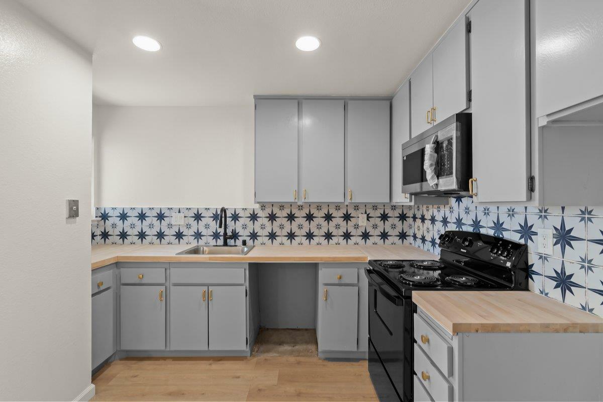 Property Photo: 1055 North Capitol Avenue 27 CA 95133