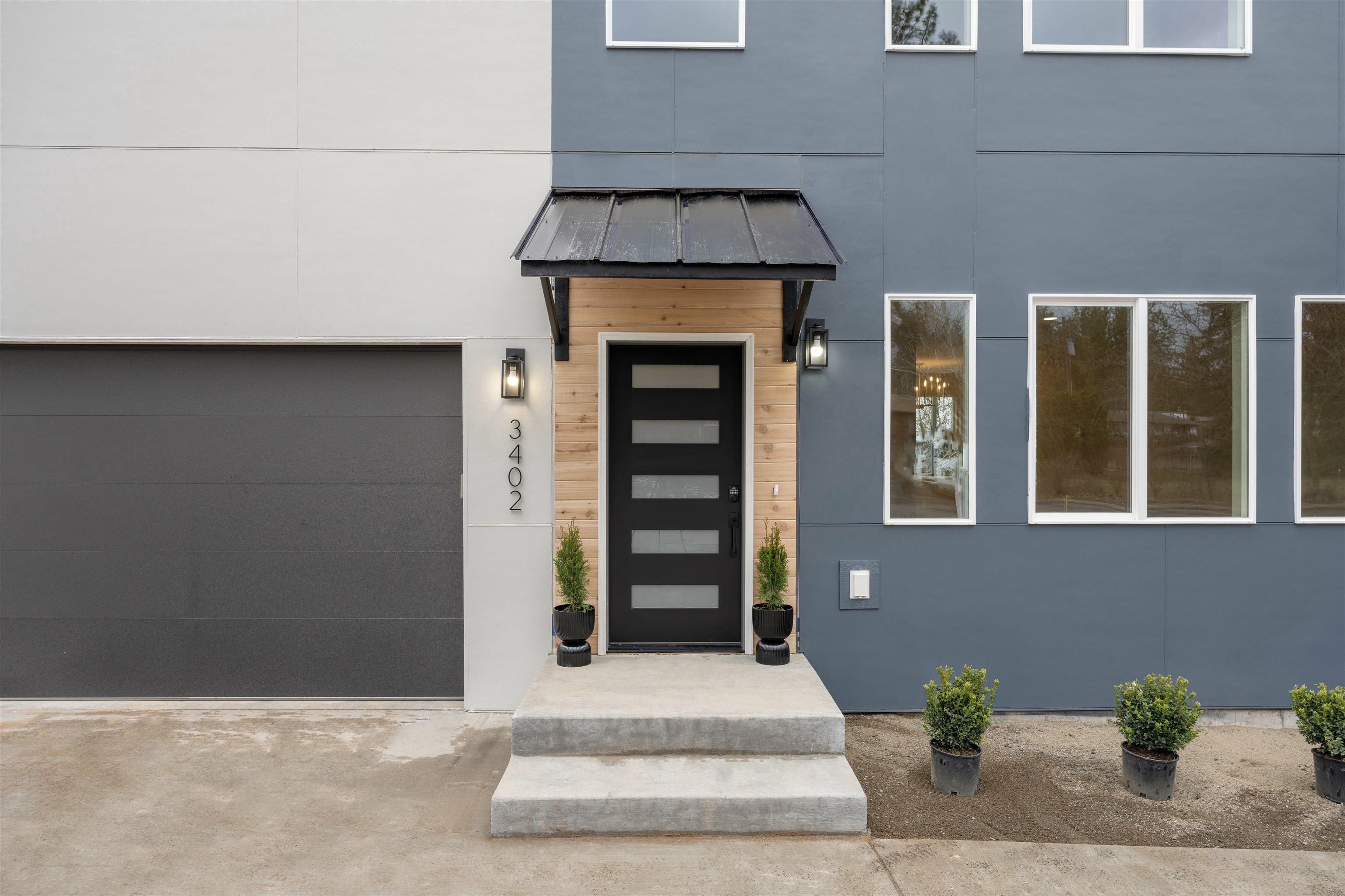 Property Photo: 3402 W Grandview Ave WA 99224