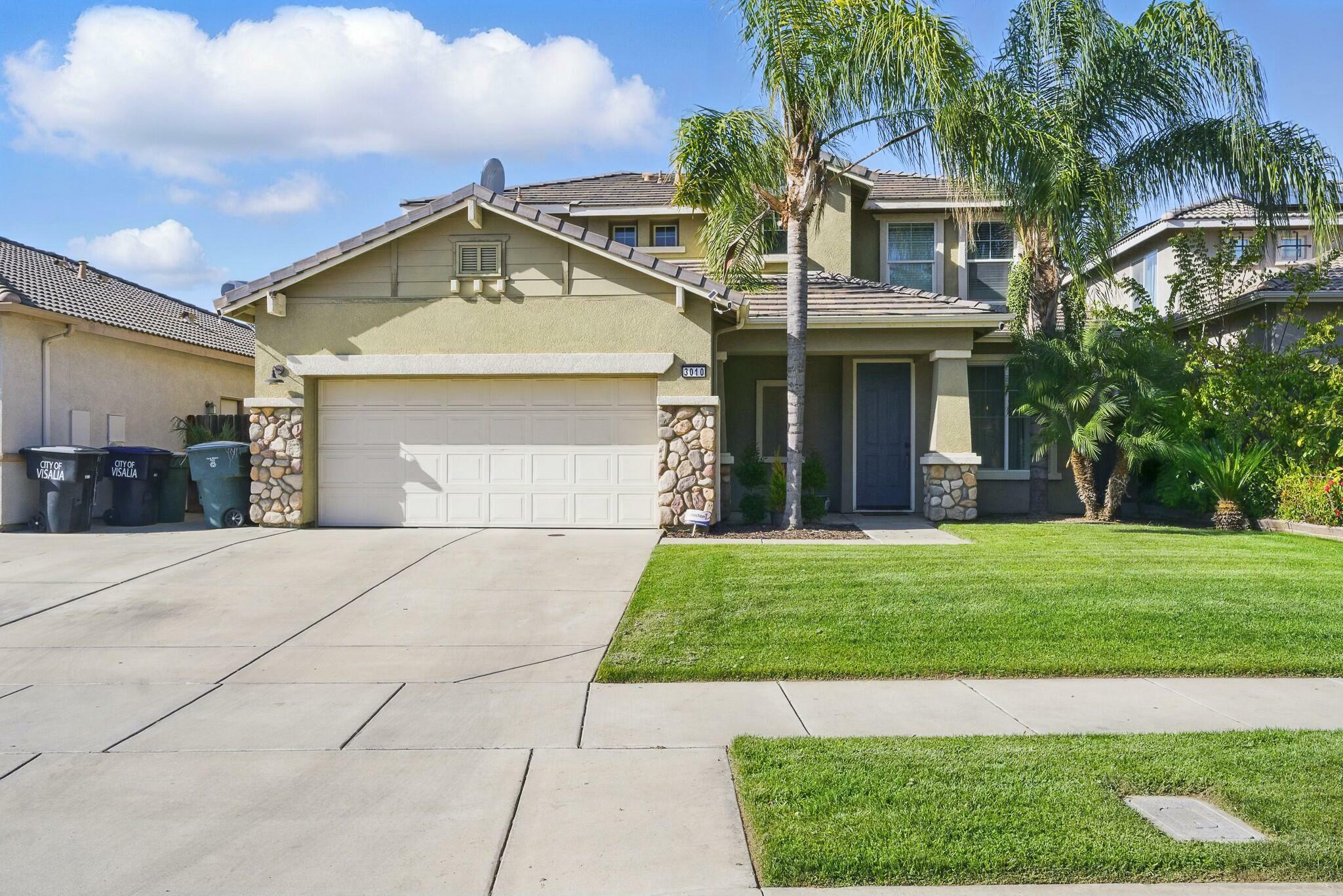 Property Photo: 3010 W Sweet Avenue CA 93291