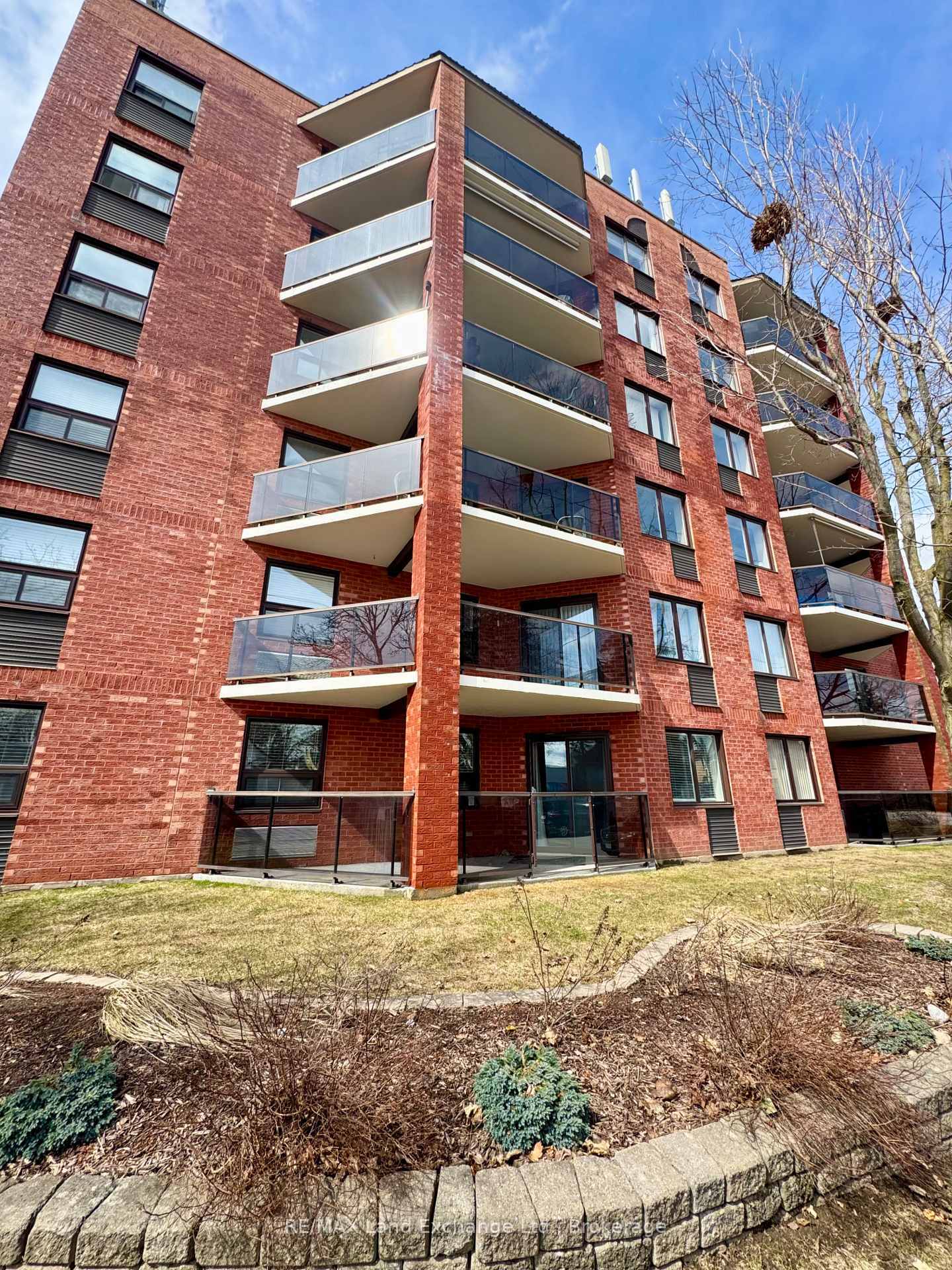 Property Photo: 101-536 11th Avenue 101 ON N4N 2S4