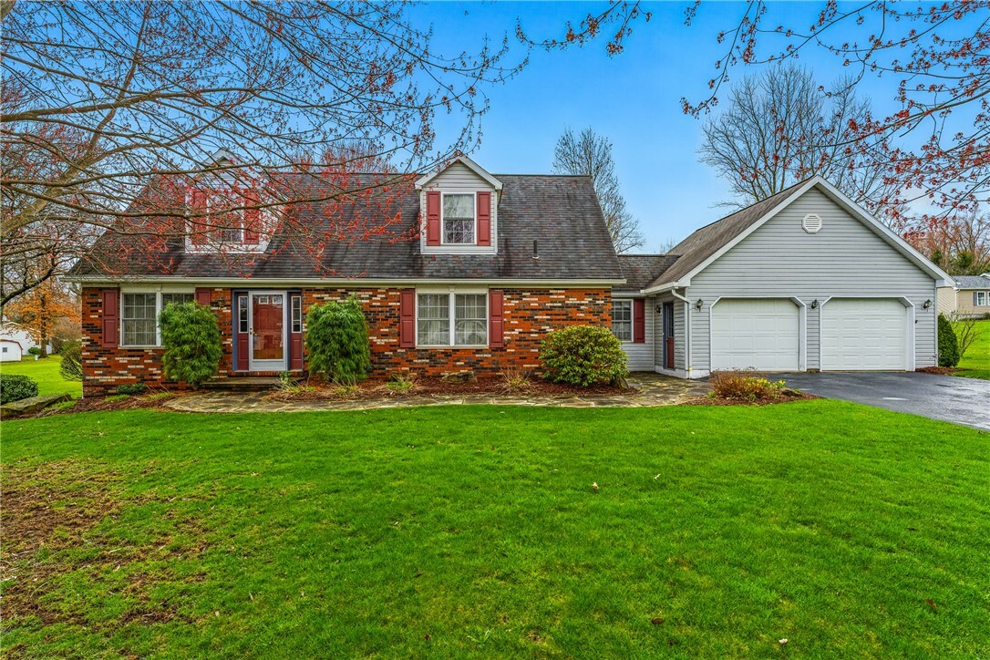 Property Photo: 19 Blossom Ct PA 16137