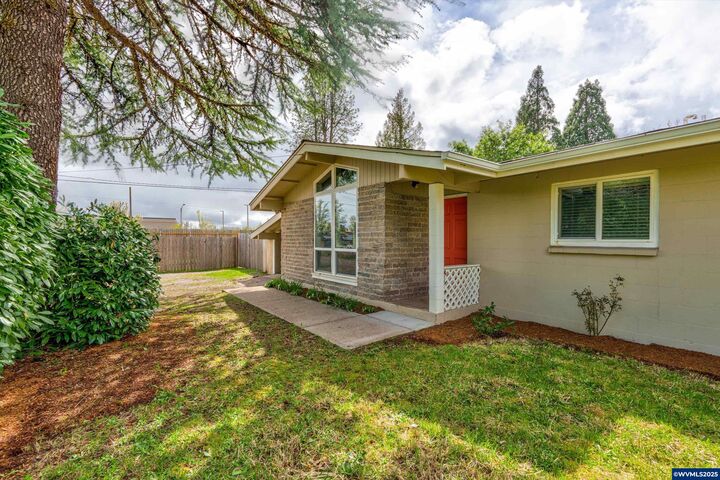 1360 SW Hillview Av  Corvallis OR 97333 photo