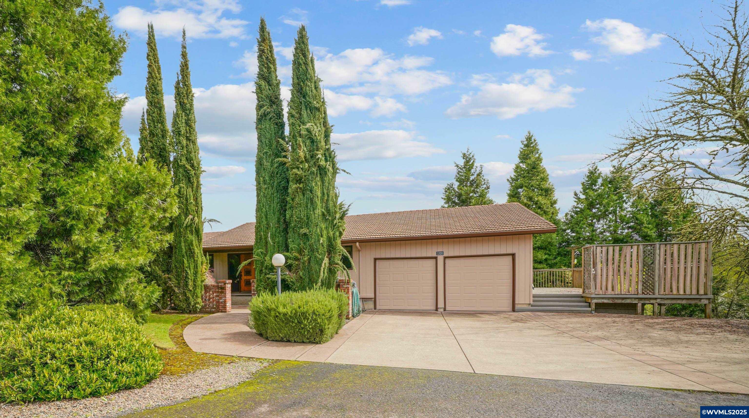 Property Photo: 1320 Gibson Hill Rd NW OR 97321