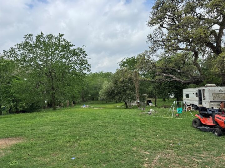 Property Photo:  103 Reiffert Street  TX 77954 