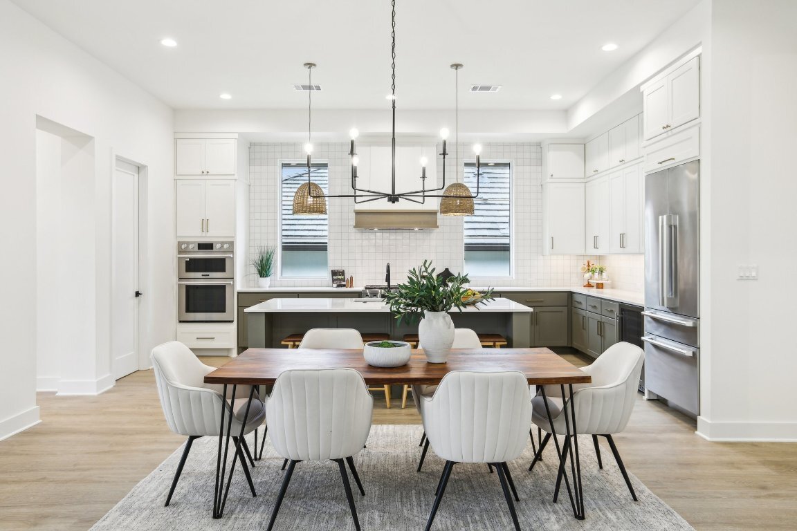 Property Photo:  806 Flint Ridge Trail  TX 78628 