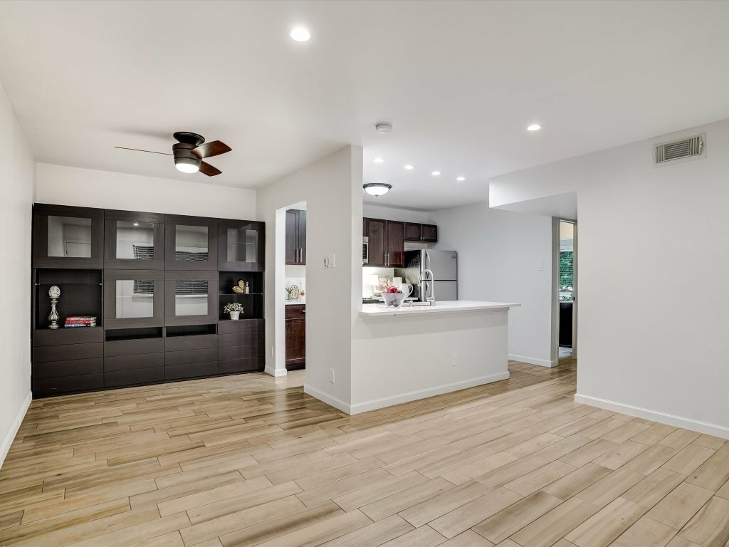 Property Photo: 2303 East Side Drive 212 TX 78704