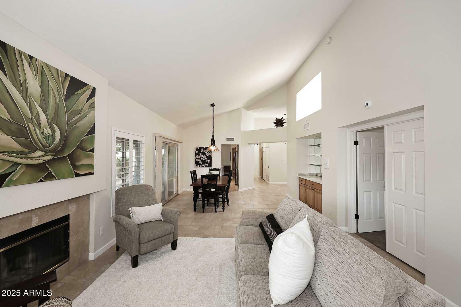 Property Photo: 9205 N 101st Place AZ 85258