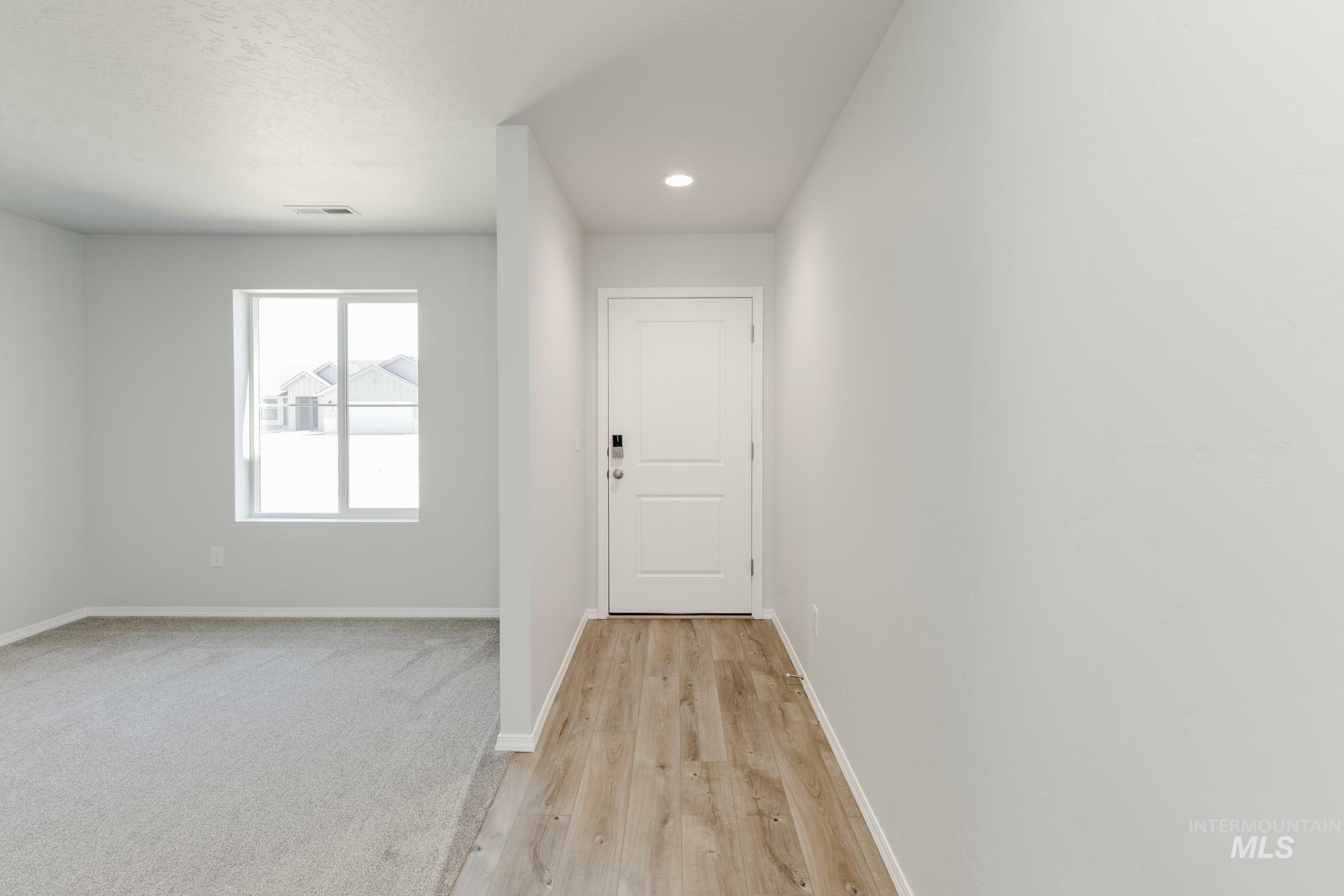 Property Photo: 209 Aquamarine Ave ID 83605