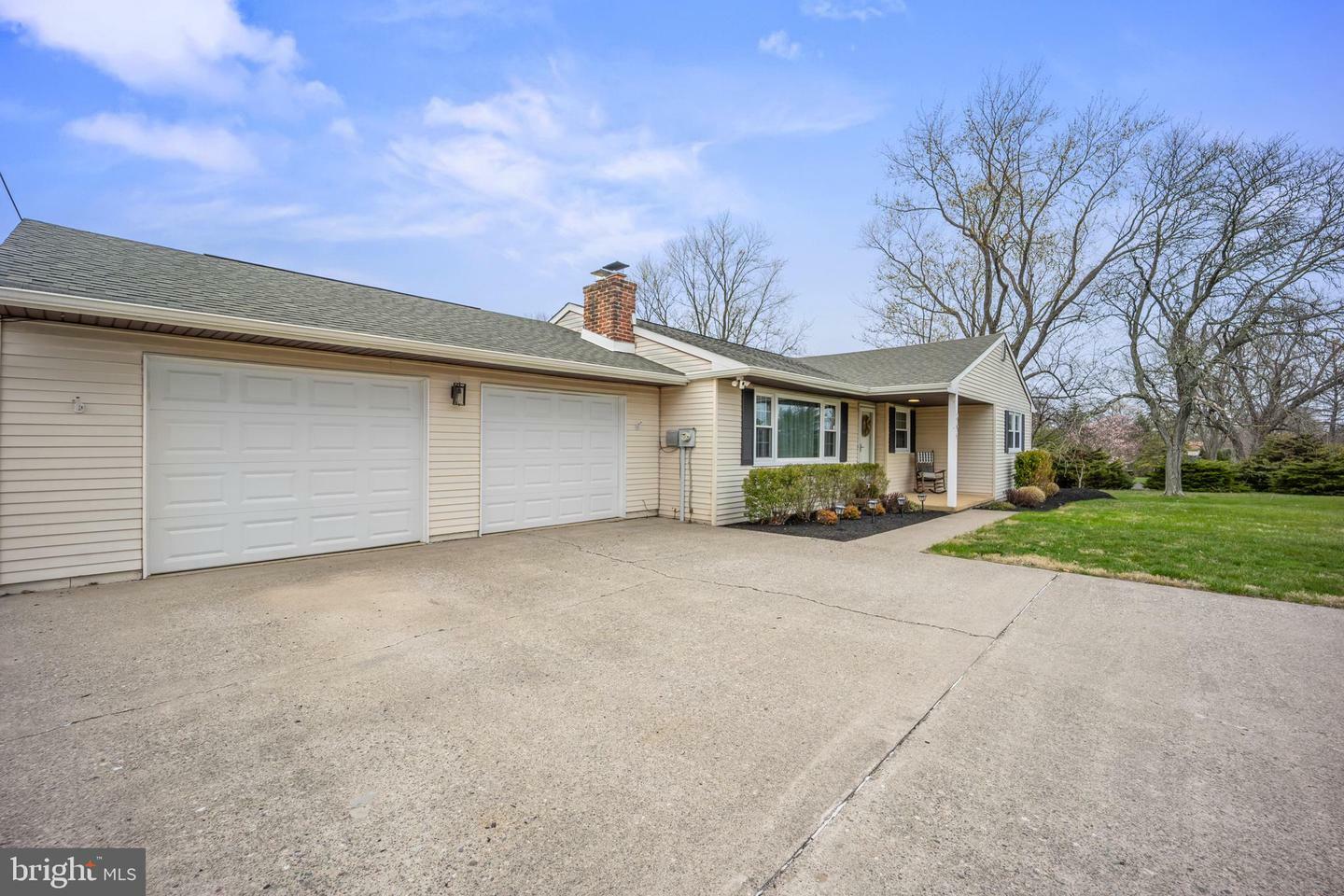 Property Photo: 204 Brownsburg Road PA 18940