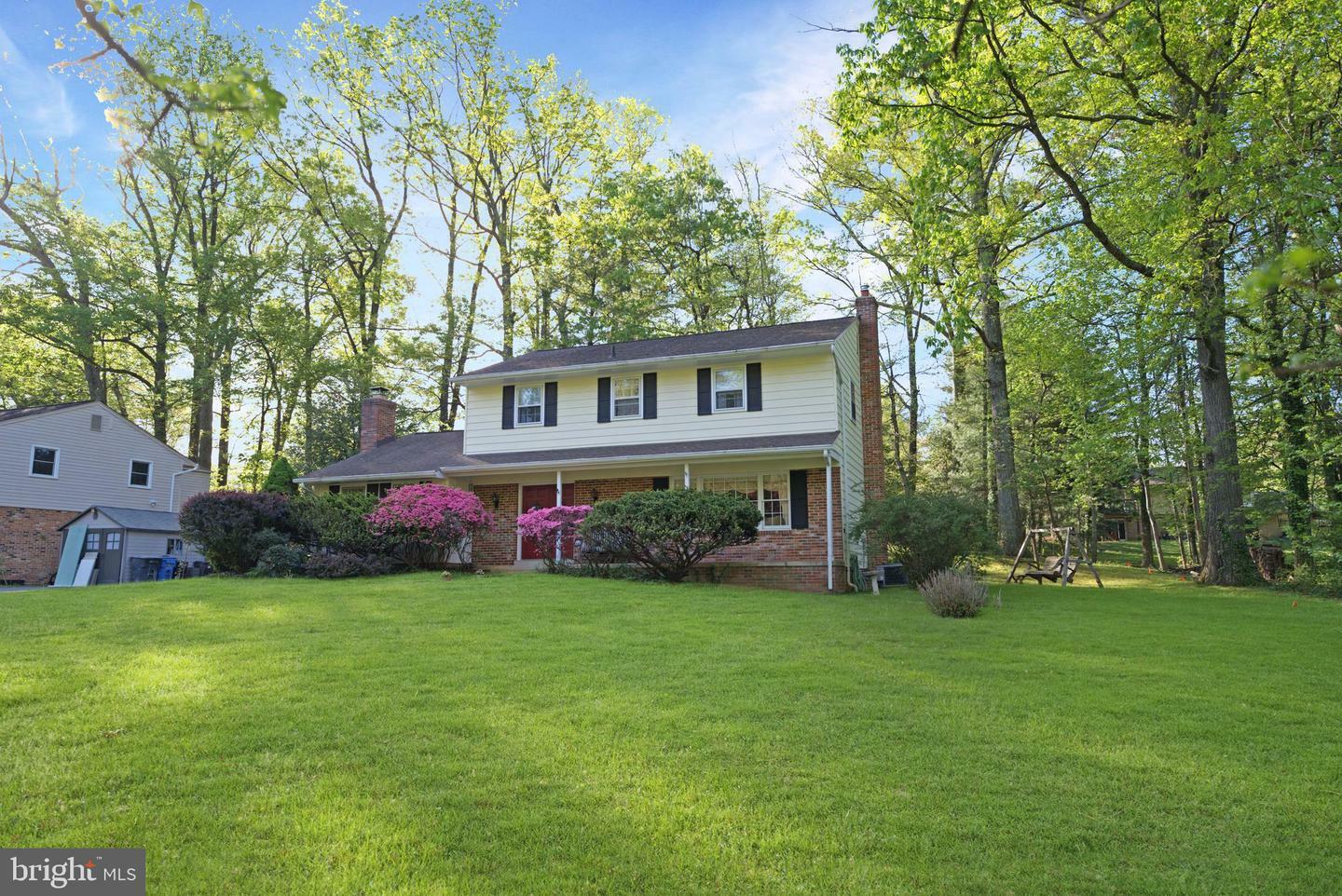 Property Photo: 12009 Vale Road VA 22124