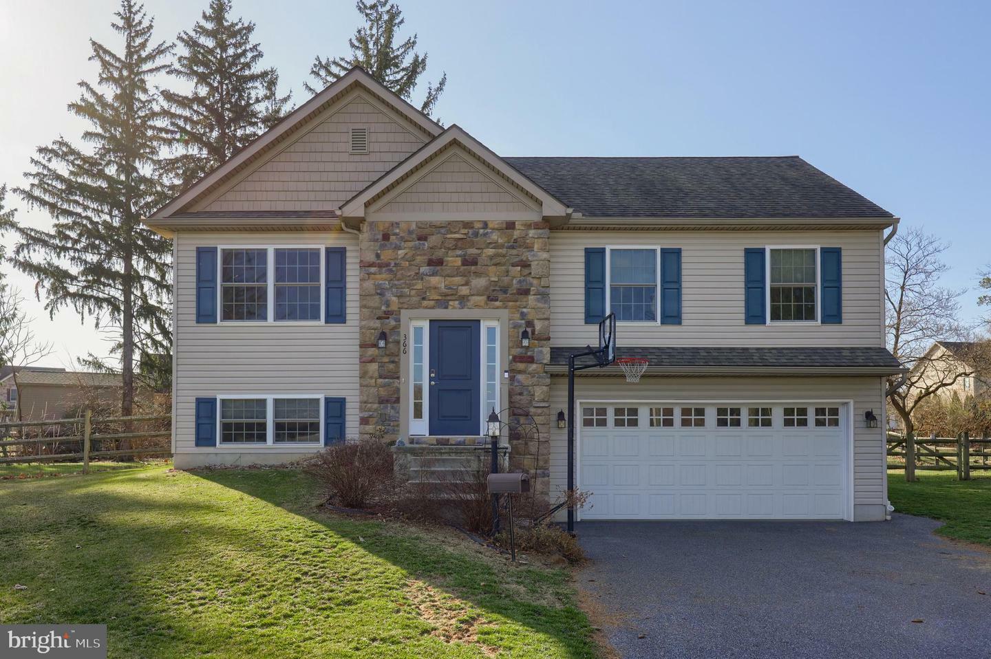 Property Photo: 366 S Center Avenue PA 17078