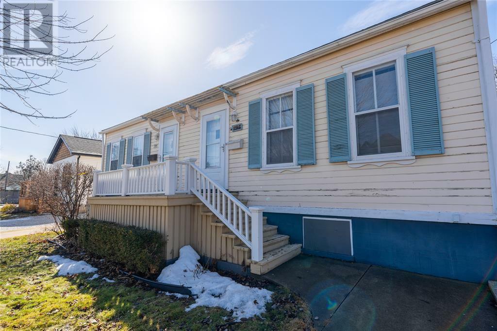 Photo de la propriété: 195/ 197 Euphemia Street ON N7T 4N8