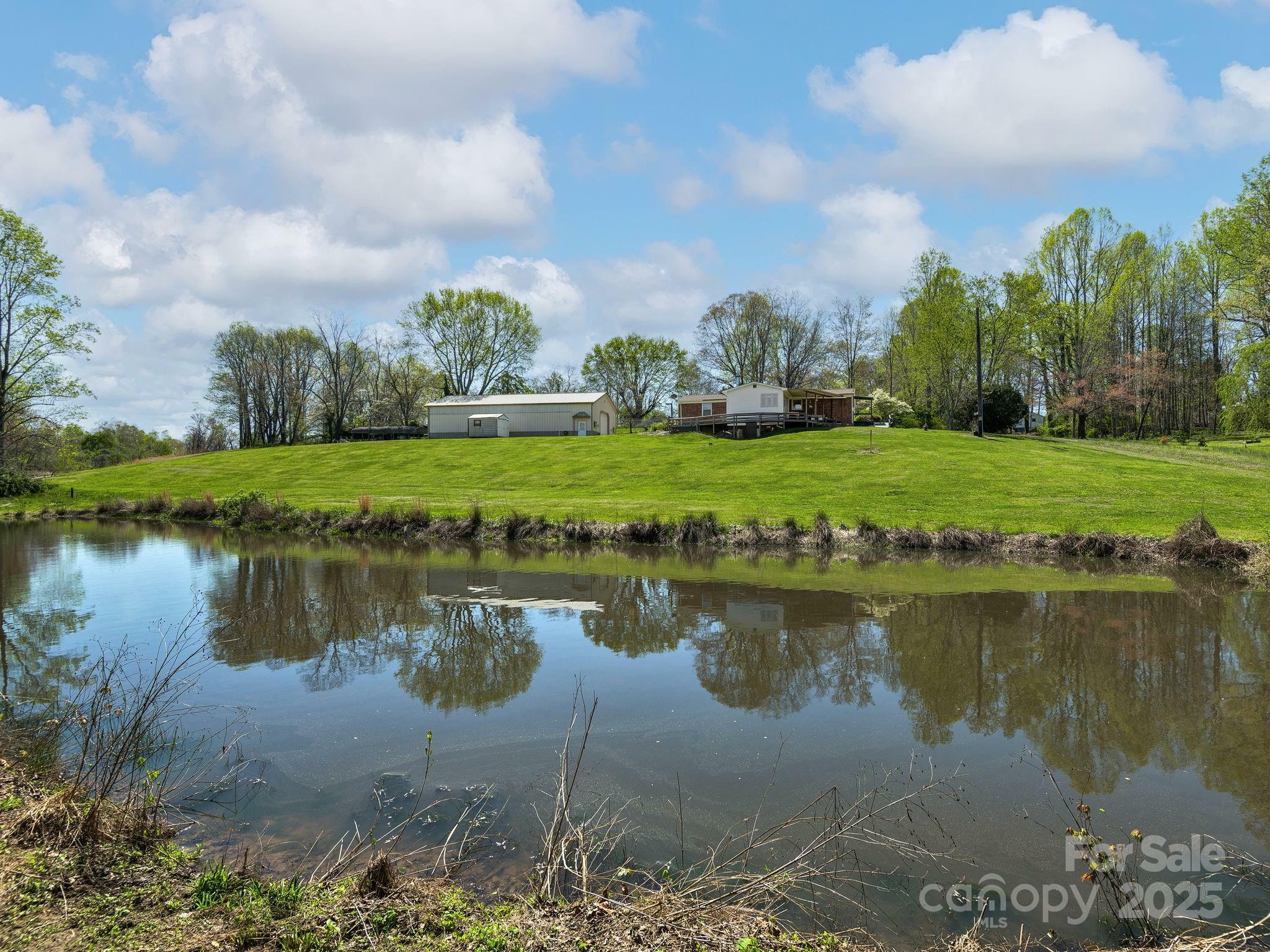 520 Loop Road  Hendersonville NC 28792 photo