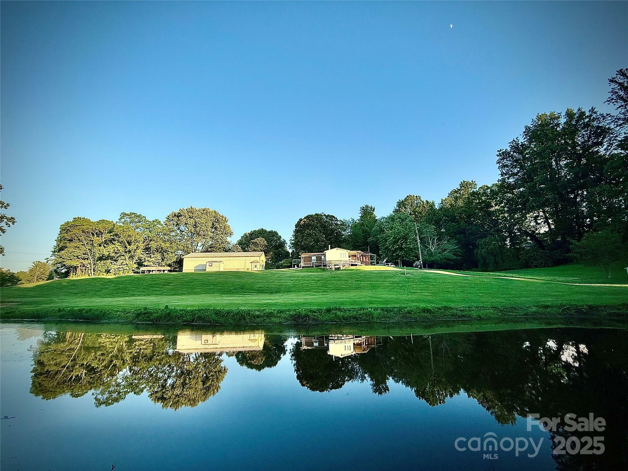 Property Photo: 520 Loop Road NC 28792