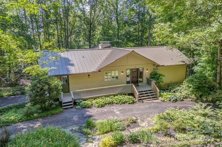 Property Photo:  1 Sleepy Hollow Drive  NC 28751 