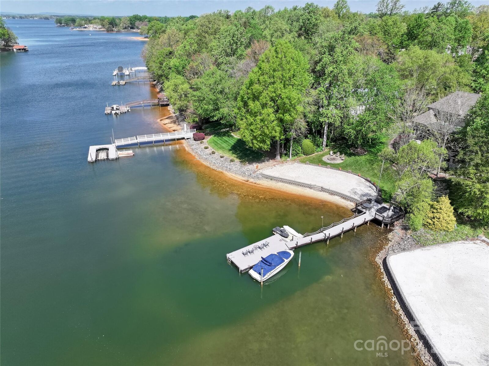 Property Photo: 19040 Mary Ardrey Circle NC 28031