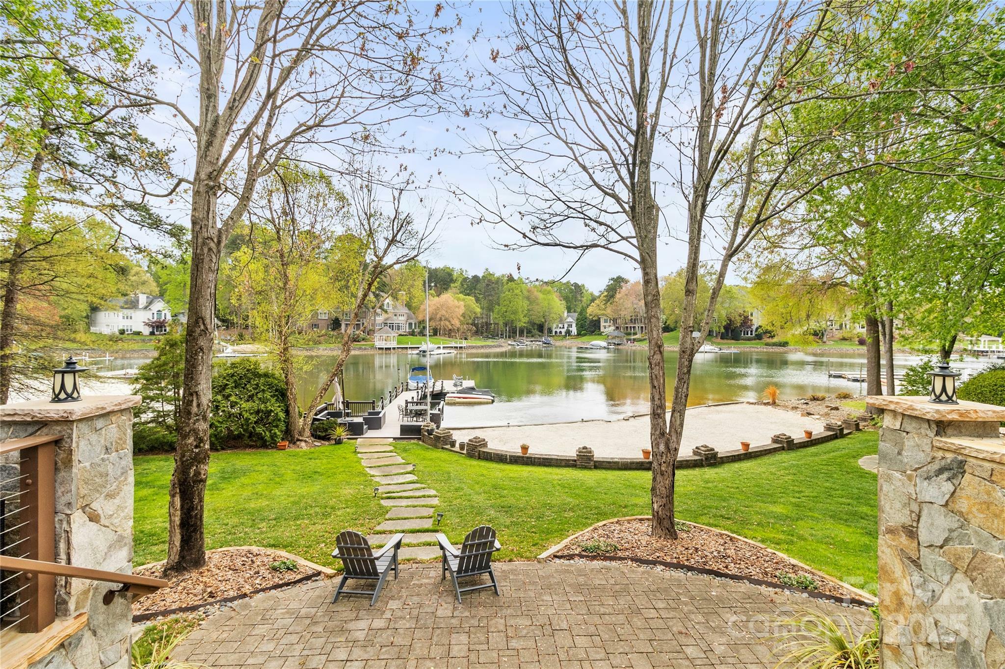 19040 Mary Ardrey Circle  Cornelius NC 28031 photo
