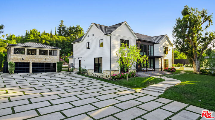 Property Photo: 18762 Wells Dr CA 91356