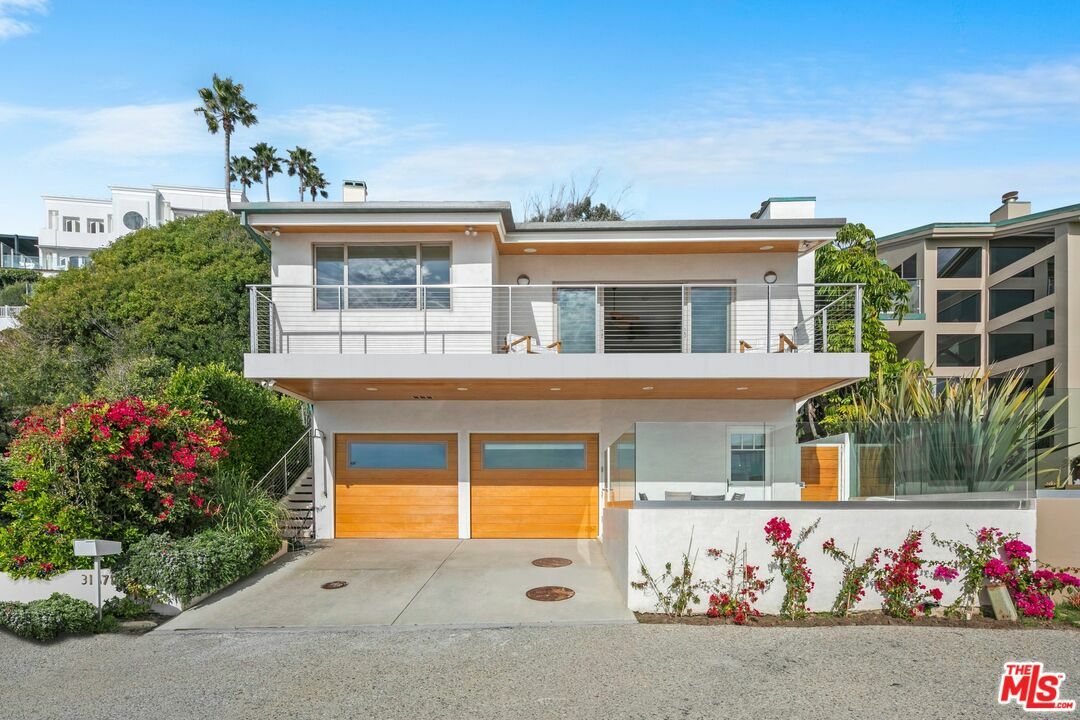 Property Photo: 31671 Sea Level Dr CA 90265