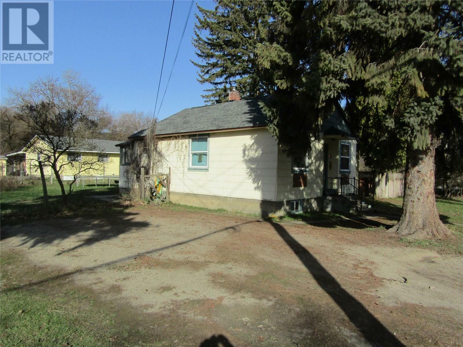 Property Photo: 7485 7th Street BC V0H 1H0