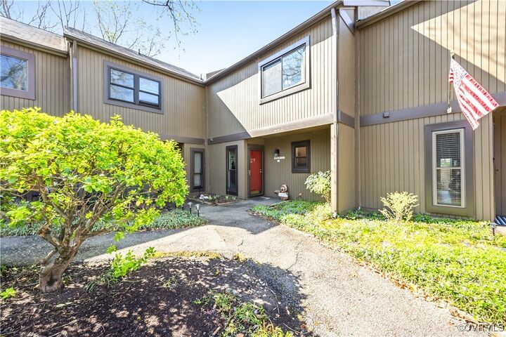 11629 E Briar Patch Drive  Midlothian VA 23113 photo