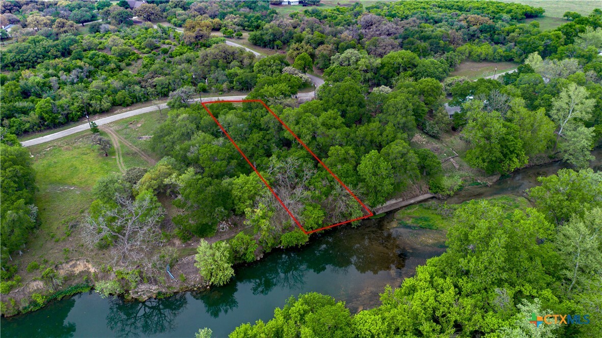 Property Photo: 1600 River Trail TX 78155