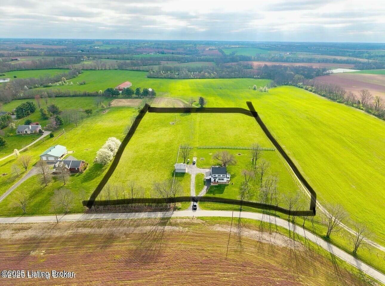 Property Photo: 1251 Bellview Rd KY 40065