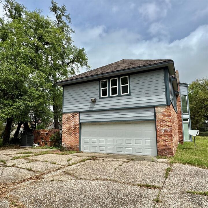 Property Photo: 4149 Ferndale Drive TX 77642