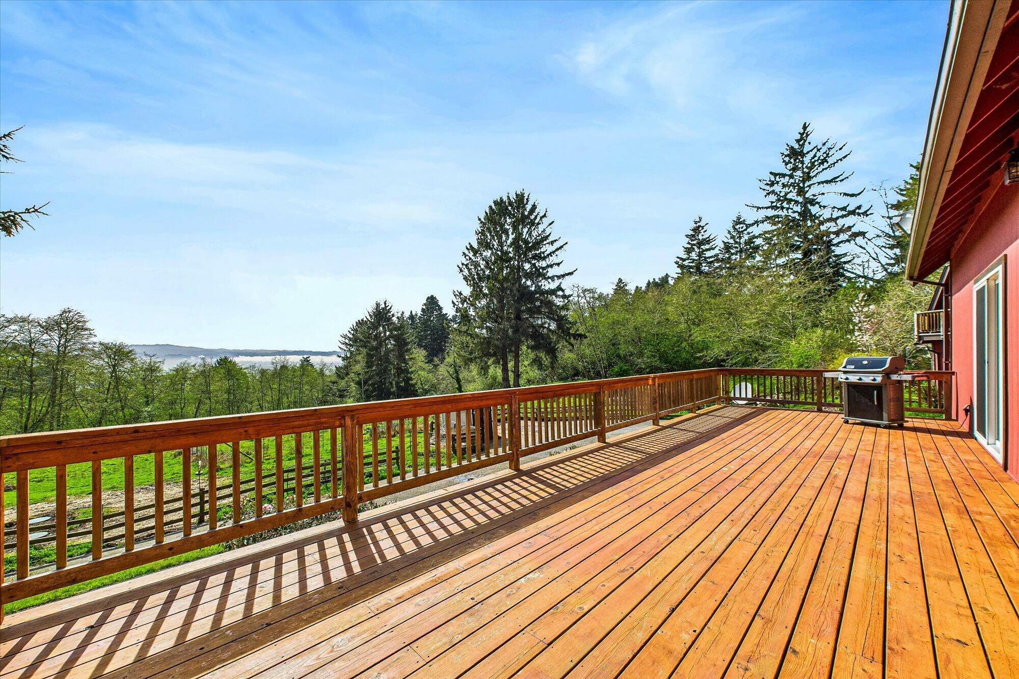 Property Photo: 1652 Tompkins Hill Road CA 95540